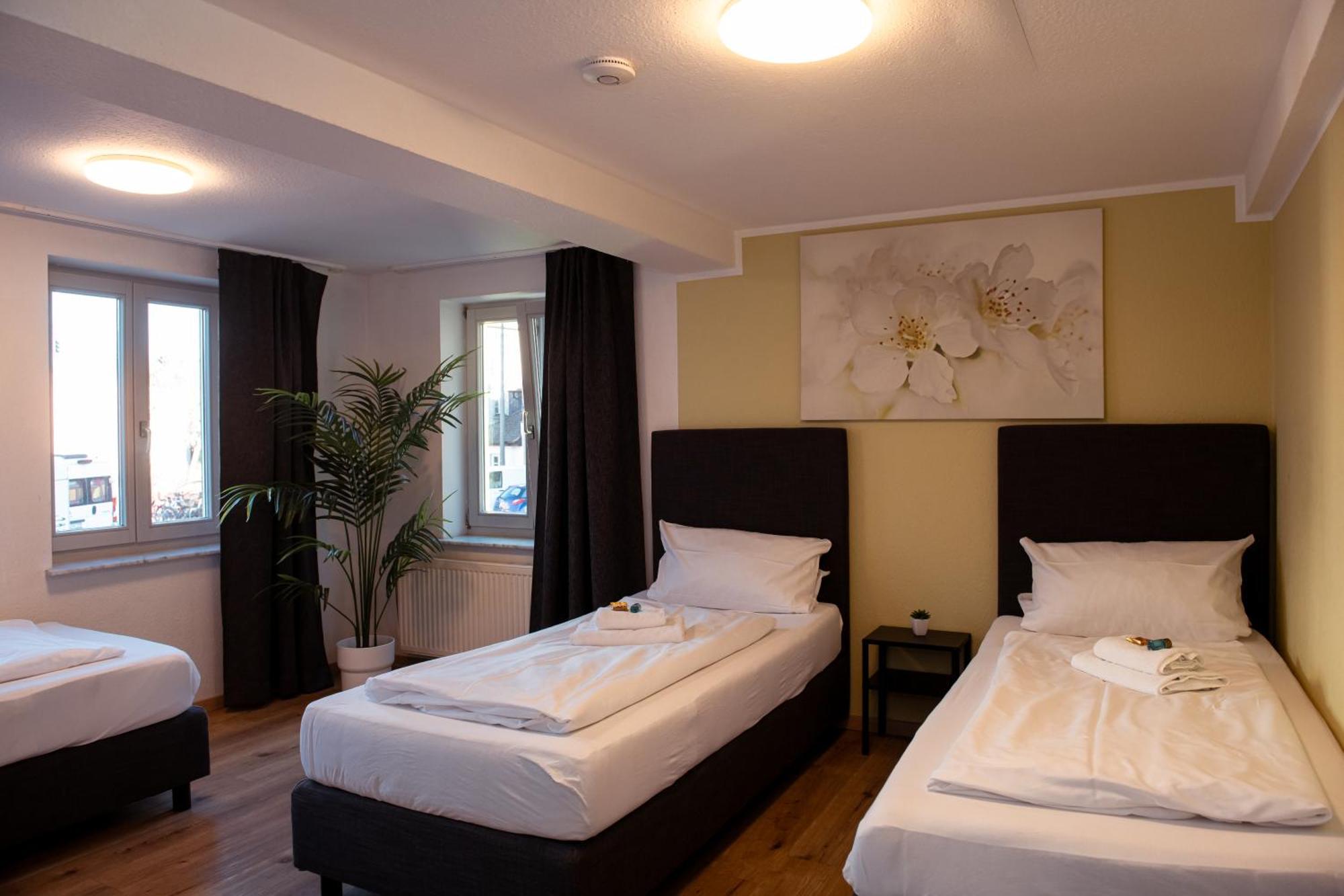 Haus99 Budget Pension & Apartments เฟือร์ท ภายนอก รูปภาพ